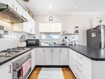 Rental! 17 Graham Avenue, Hackham, SA 5163