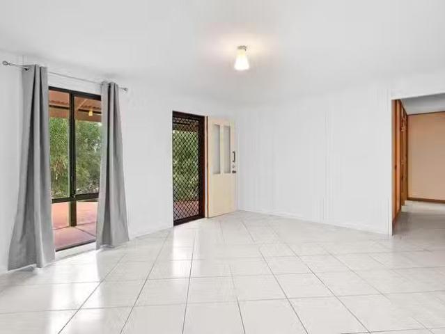 Nice 17 Fanning Way, Singleton, WA 6175