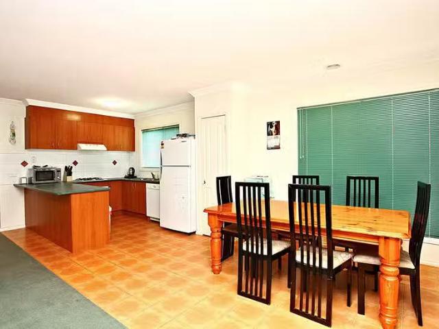 Rental! 17 Kayla Way, Kurunjang, VIC 3337