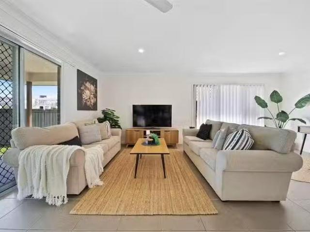 Just in! 17 Olivia Avenue, Salisbury, QLD 4107