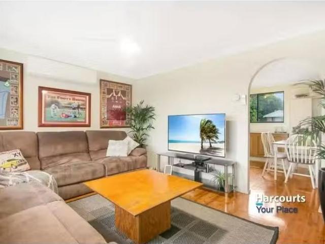 Nice 17 Mallory Street, Dean Park, NSW 2761