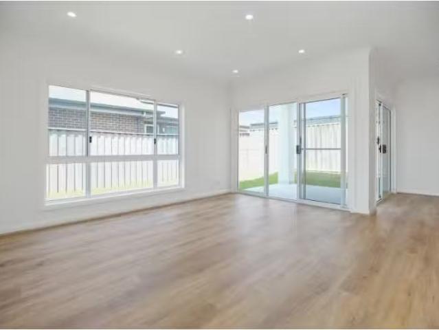 Rental! 17 Nikkin Street, Fletcher House for rent Listed by C.
