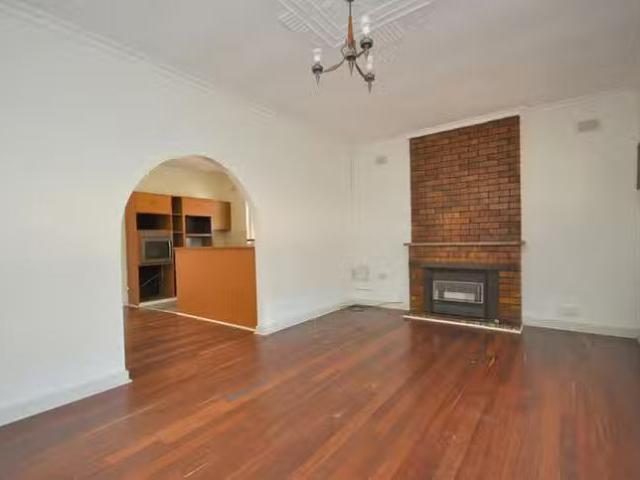 Charming 17 Phillips Street, Port Augusta, SA 5700