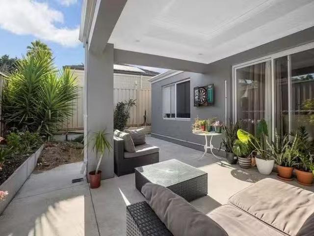 Deal! 17A Puttenham Street, Morley, WA 6062