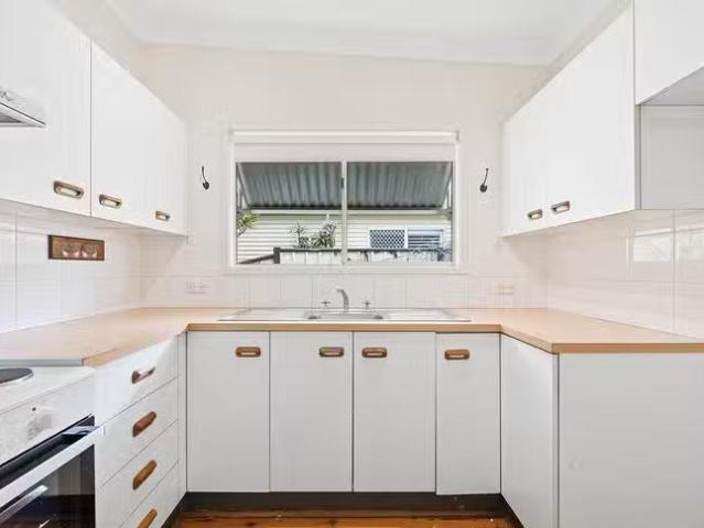 Charming 1/85 Mcmasters Road, Woy Woy, NSW 2256