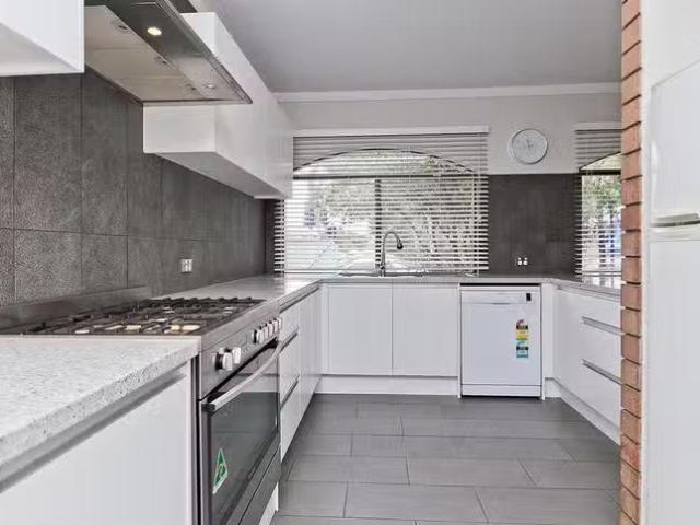 Rental! 182 Hubert Street, East Victoria Park, WA 6101