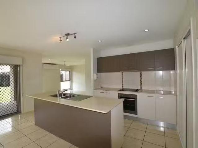 Cozy 18 Creekview Drive, New Auckland, QLD 4680