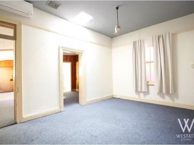Cheap 18 Busby Street, South Bathurst House for rent Listed b.