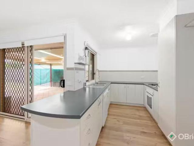 Nice 18 French Crescent, Caroline Springs VIC 3023