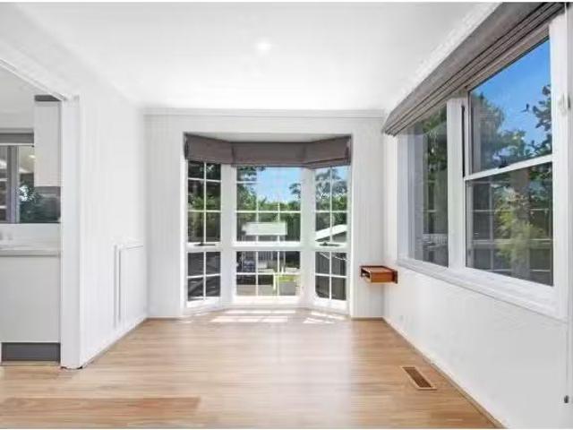 New 18 Poynton Street, Hughes House for rent Listed by Antoni.