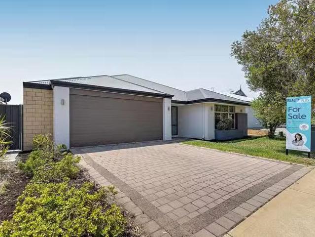Just in! 18 Rockport Ridge, Wellard, WA 6170