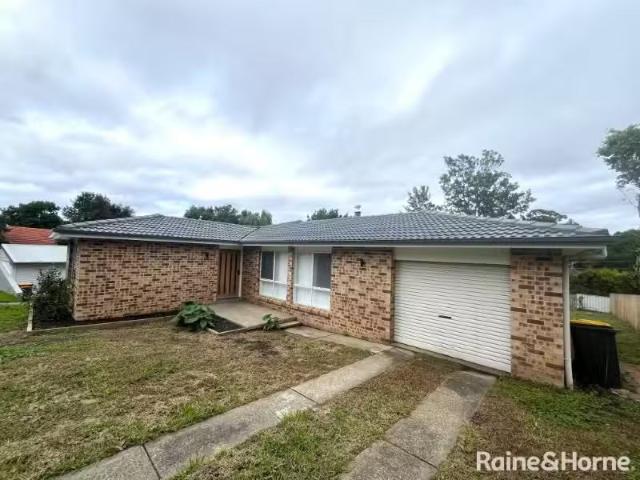 For Rent! 18 Woolway Close, CAMBEWARRA VILLAGE House for rent.