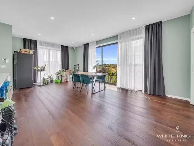 Rental! 18 Winged Foot Drive, Sunshine North, VIC 3020