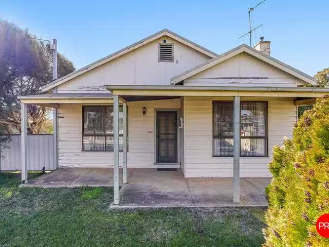 Nice 18 Thorpe Street, California Gully, VIC 3556