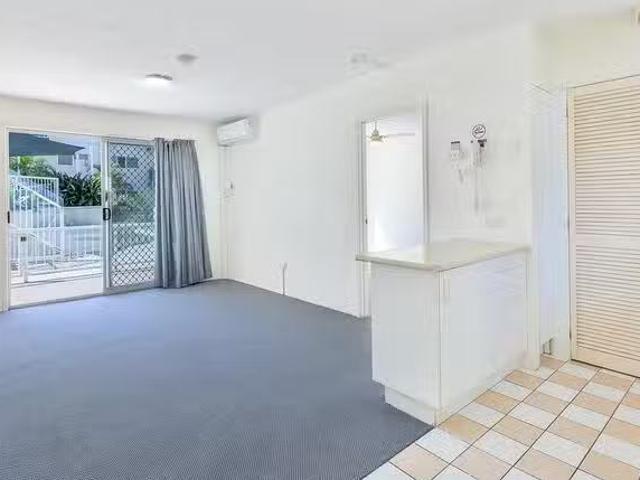Charming 19/69 73 Ferny Avenue, Surfers Paradise, QLD 4217