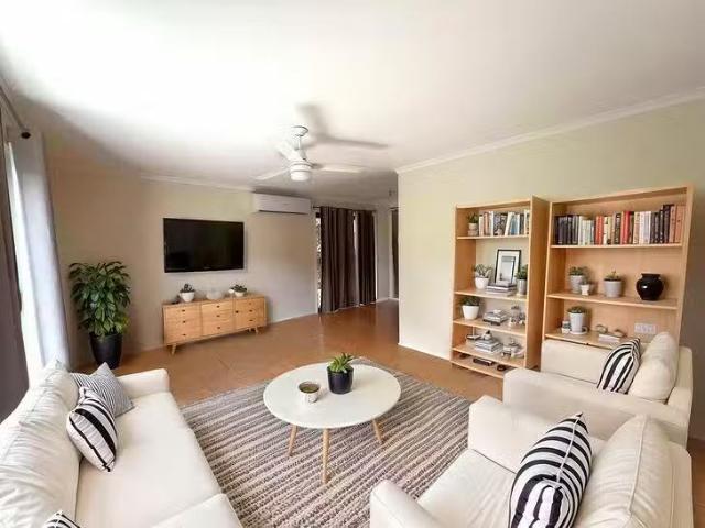 Charming 1/91 Queens Road, Kingston, QLD 4114