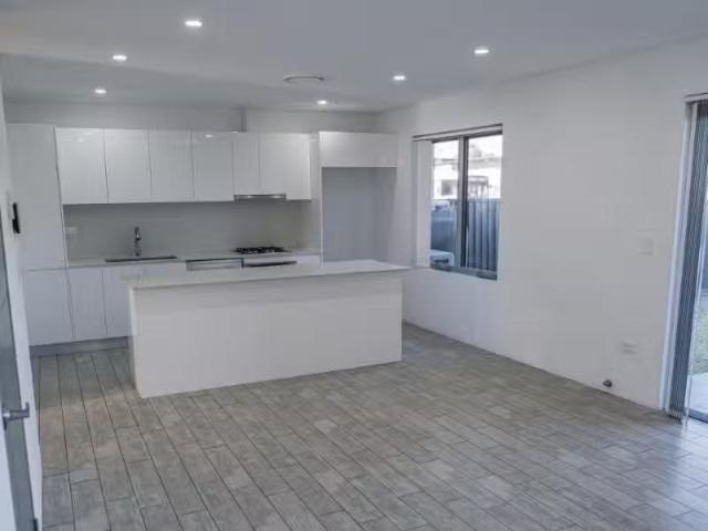 Charming 1/93 SHERWOOD ROAD, MERRYLANDS House for rent Listed.