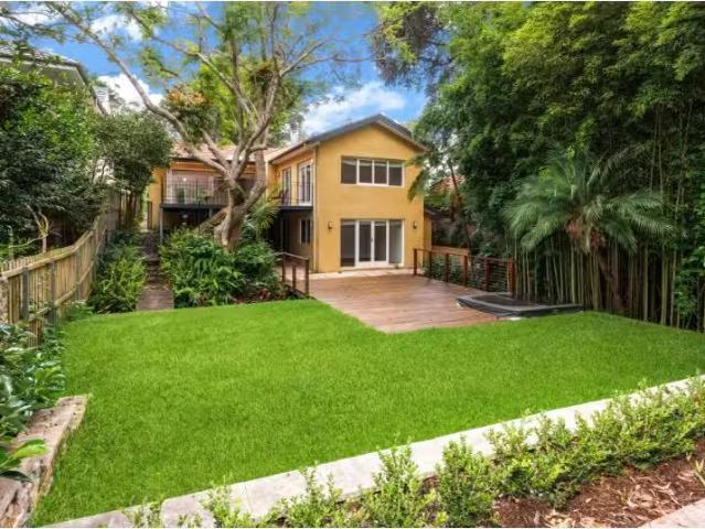 Cozy 19 Crana Avenue, East Lindfield House for rent Listed by.