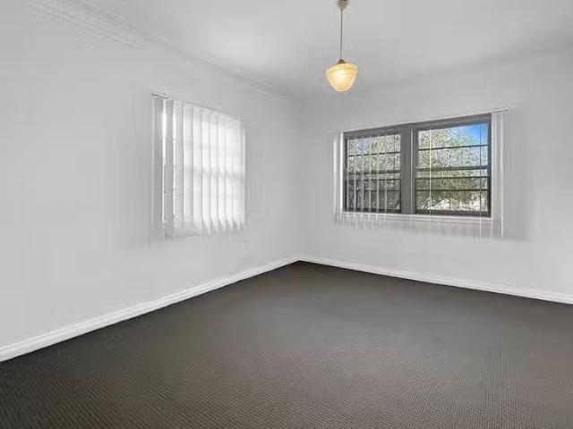 Rental! 19 Dart Street, Corinda, QLD 4075