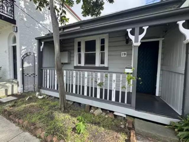 Rental! 19 Robertson Street, Carrington, NSW 2294 House for re.