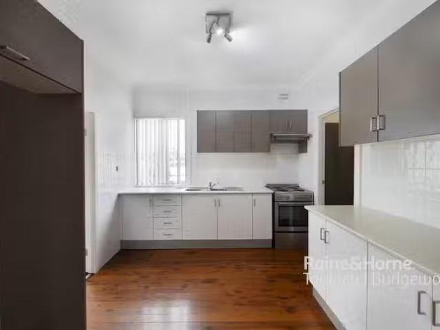Cozy 19 Wall Road, Gorokan, NSW 2263