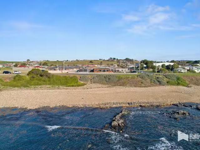 Charming 1 3 North Caroline Street, East Devonport, TAS 7310