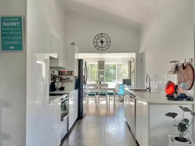 Deal! 1 Vine Street, Macleay Island, QLD 4184
