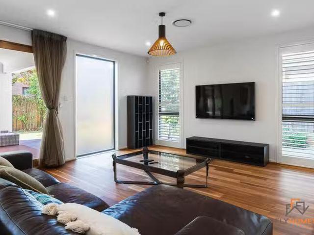 Rental! 1 Viewpoint Street, Rochedale, QLD 4123