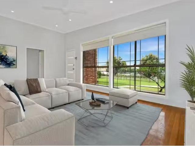 Cheap 1 Warrawidgee Road, CHESTER HILL House for rent Listed.