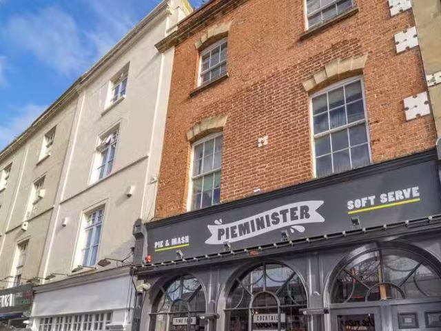 Rental! 1 BA 4 bedroom apartment for rent in Broad Quay, Brist.