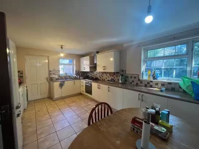 Rental! 1 BA 4 bedroom flat for rent in Dog Kennel Lane, Birmi.