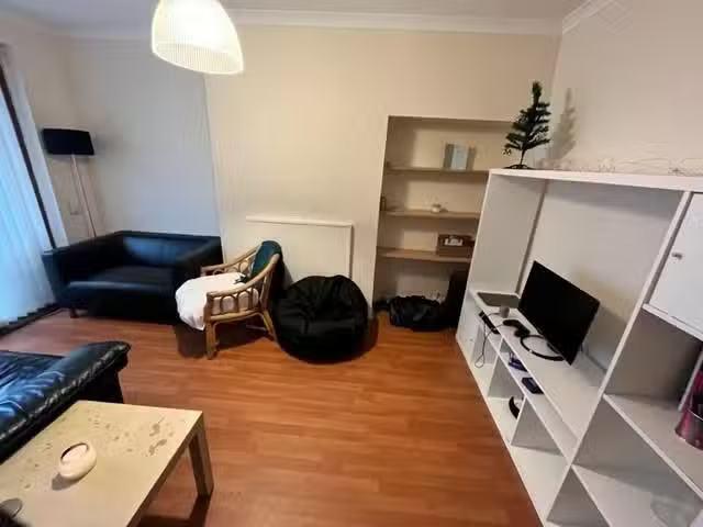 New 1 BA 4 bedroom semi detached house for rent in Quinton Roa.