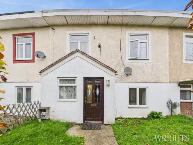 Nice 1 BA 4 bedroom terraced house for rent in Bishops Rise, H.