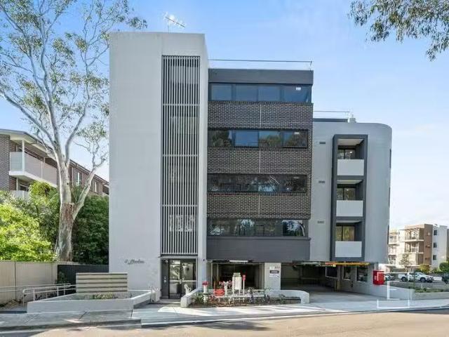 Deal! 1 BA 7 Linden Street, Toongabbie, NSW 2146