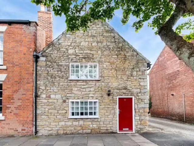 Nice 1 BA 1 bedroom cottage for rent in Northgate, Doncaster.