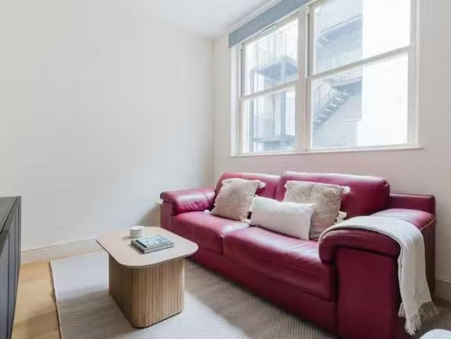 Cozy 1 BA 1 bedroom apartment for rent in Minories, London, EC3N
