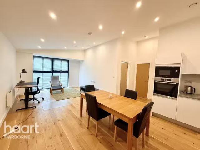 Deal! 1 BA 1 bedroom apartment for rent in Arden Gate, Edgbast.