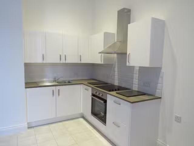 Just in! 1 BA 1 bedroom apartment for rent in Crocketts Lane.