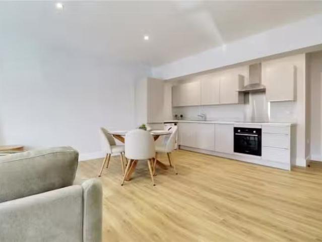 New 1 BA 1 bedroom apartment for rent in 13 High Street, Kirto.