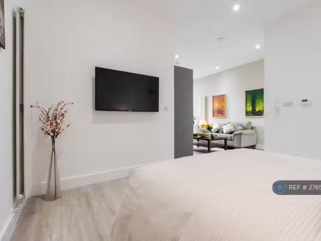 Nice 1 BA 1 bedroom flat for rent in Argyle St, Birkenhead, CH41