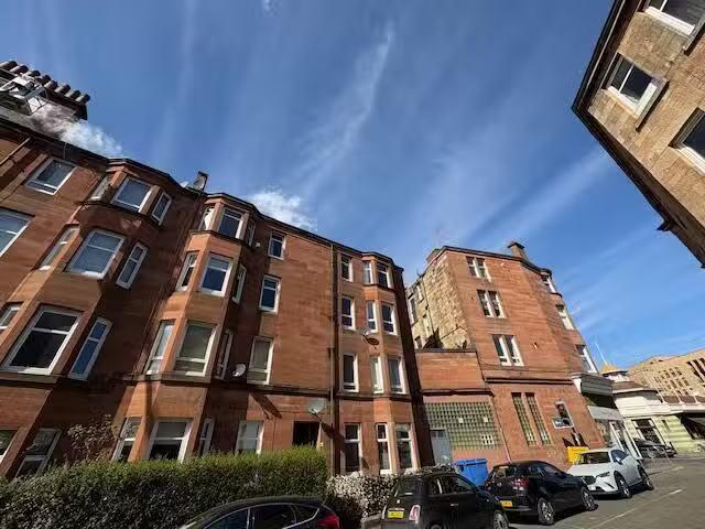 Rental! 1 BA 1 bedroom flat for rent in Battlefield Gardens, G.