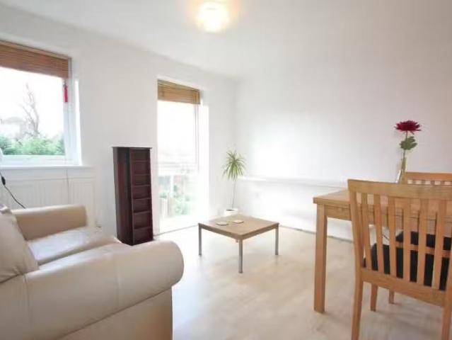 Cozy 1 BA 1 bedroom flat for rent in Brook House, 33 Havelock.