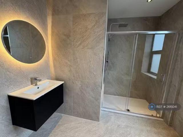 Charming 1 BA 1 bedroom flat for rent in Hall Gate, Doncaster.