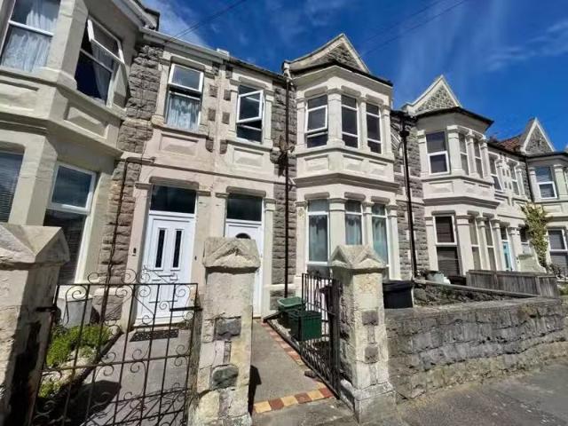 Charming 1 BA 1 bedroom flat for rent in Pitman Road, Weston s.