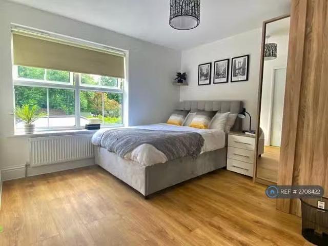 Just in! 1 BA 1 bedroom house share for rent in Barkway Drive.