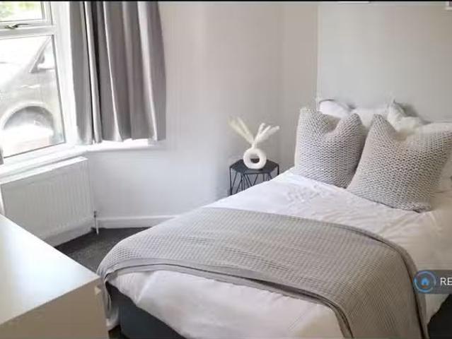 Rental! 1 BA 1 bedroom house share for rent in Bellevue Road.