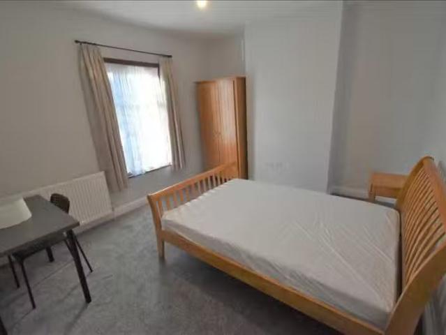 Cozy 1 BA 1 bedroom house share for rent in St Albans Road, Ro.