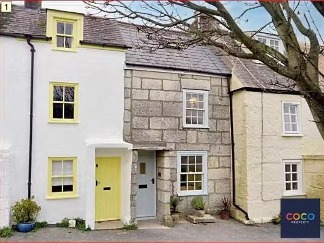 Just in! 1 BA 2 bedroom cottage for rent in Wakeham, Portland.