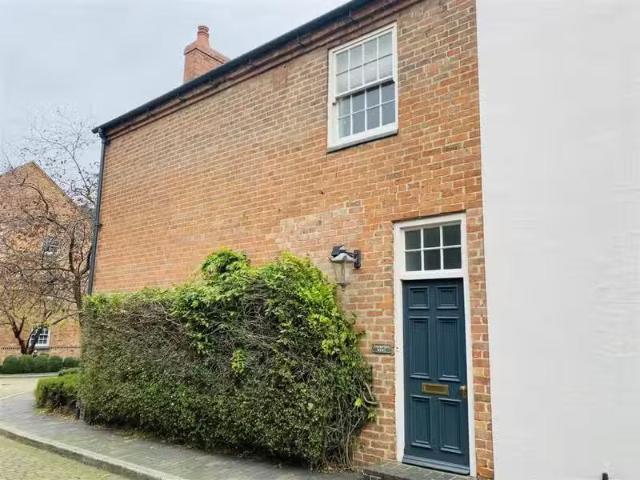 Cozy 1 BA 2 bedroom apartment for rent in Anson Court, Horning.