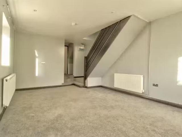 New 1 BA 2 bedroom apartment for rent in Holton Road, Barry, C.